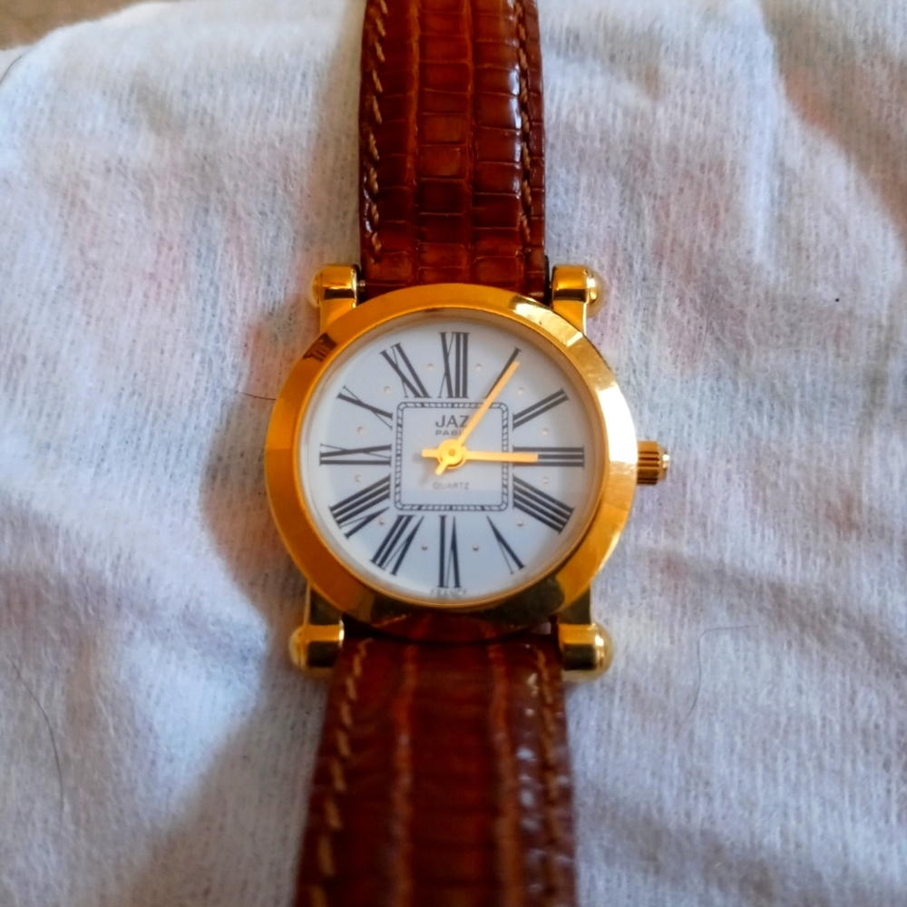 Women's Designer Watch (France)